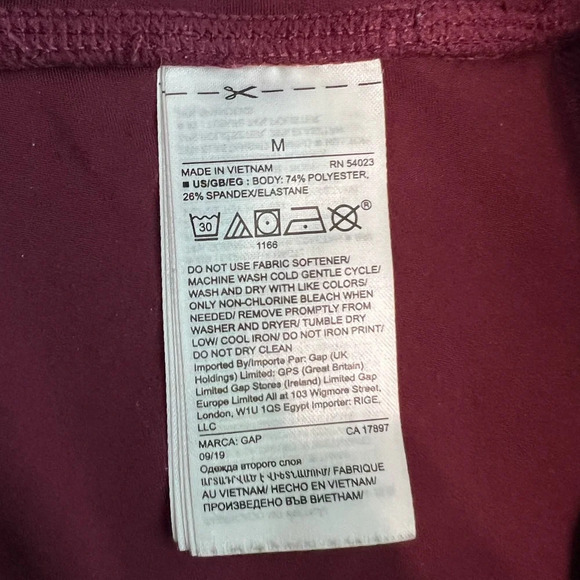 GapFit Eclipse High Rise Stirrup Red Maroon Currant Yoga Workout Leggings Size M - Picture 8 of 8